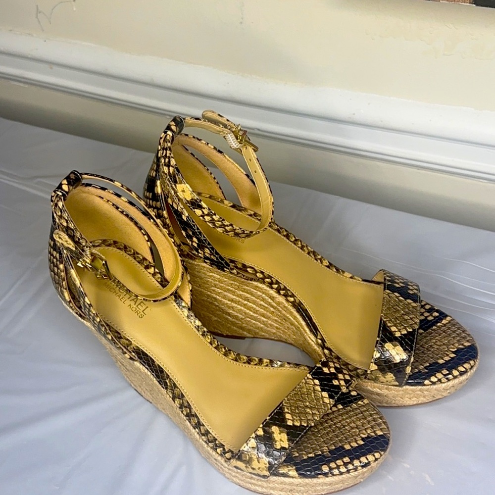 micheal kors wedges size 7.5